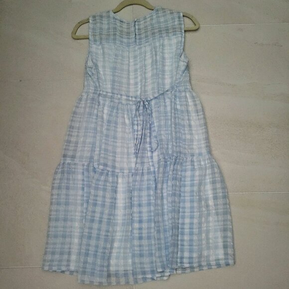 Calvin Klein New Dress. Size 8 - Picture 4 of 7